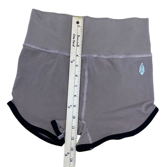 NWOT✨FP MOVEMENT✨- Dip It High Shorts M/L - Picture 7 of 13